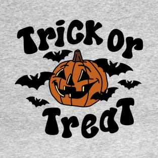 Trick or Treat pumkin with bats T-Shirt